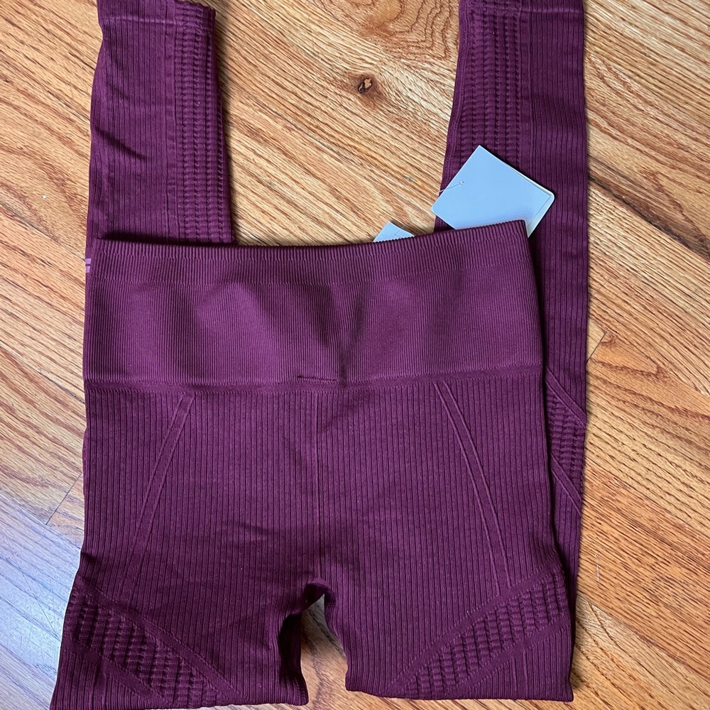 Fabletics Seamless Compression Legging High-Waist… - image 8